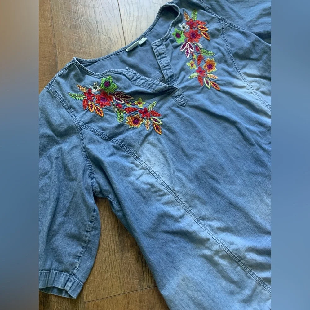 Westbound Blue Blouse with Floral Embroidery - Picture 4 of 10